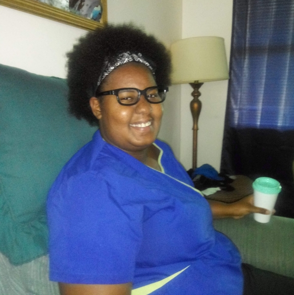 Meet your Posher, Alexandra - Picture 3 of 12